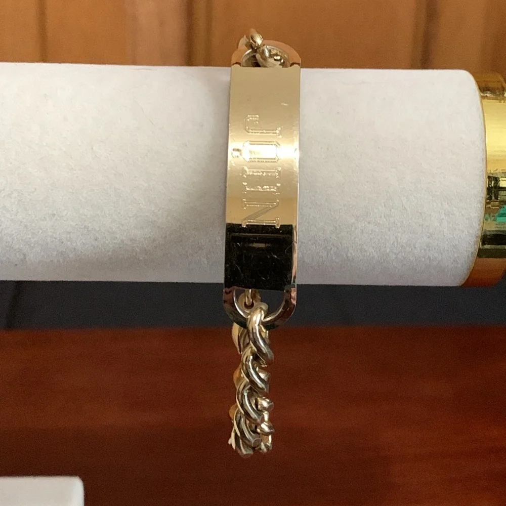 N/A gold tone